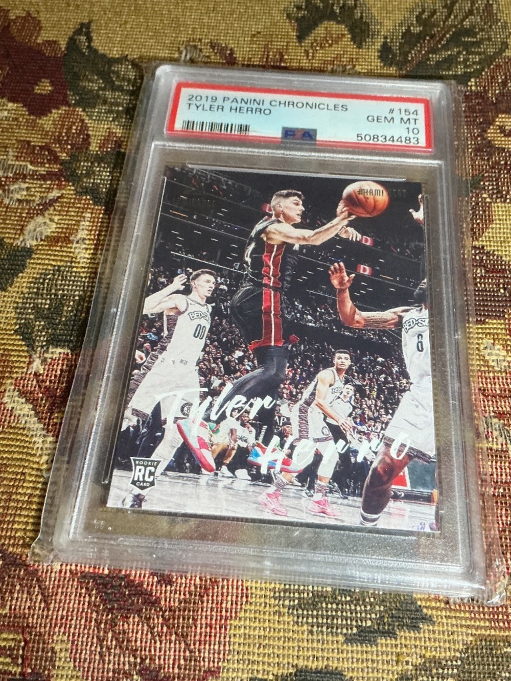 #154 Tyler Herro 2019 Panini Chronicles Graded NBA rookie card PSA 10